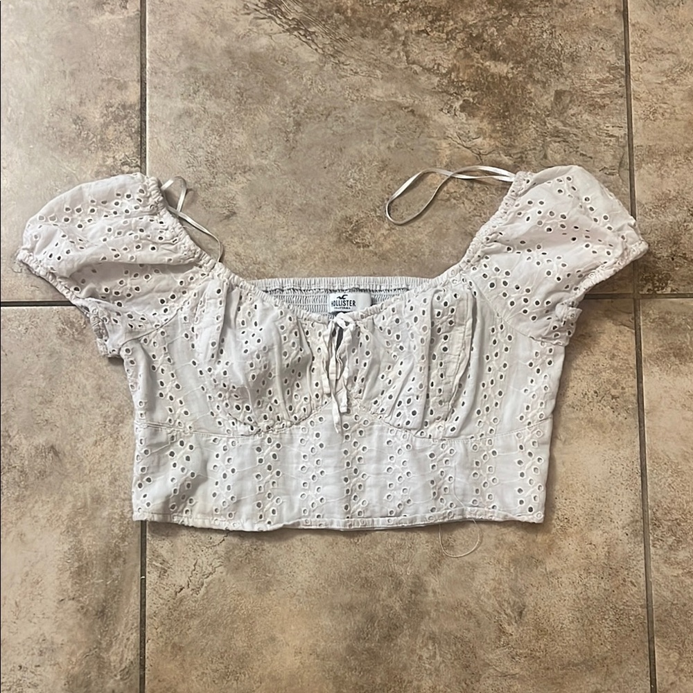 White Eyelet Puff Sleeve Top
